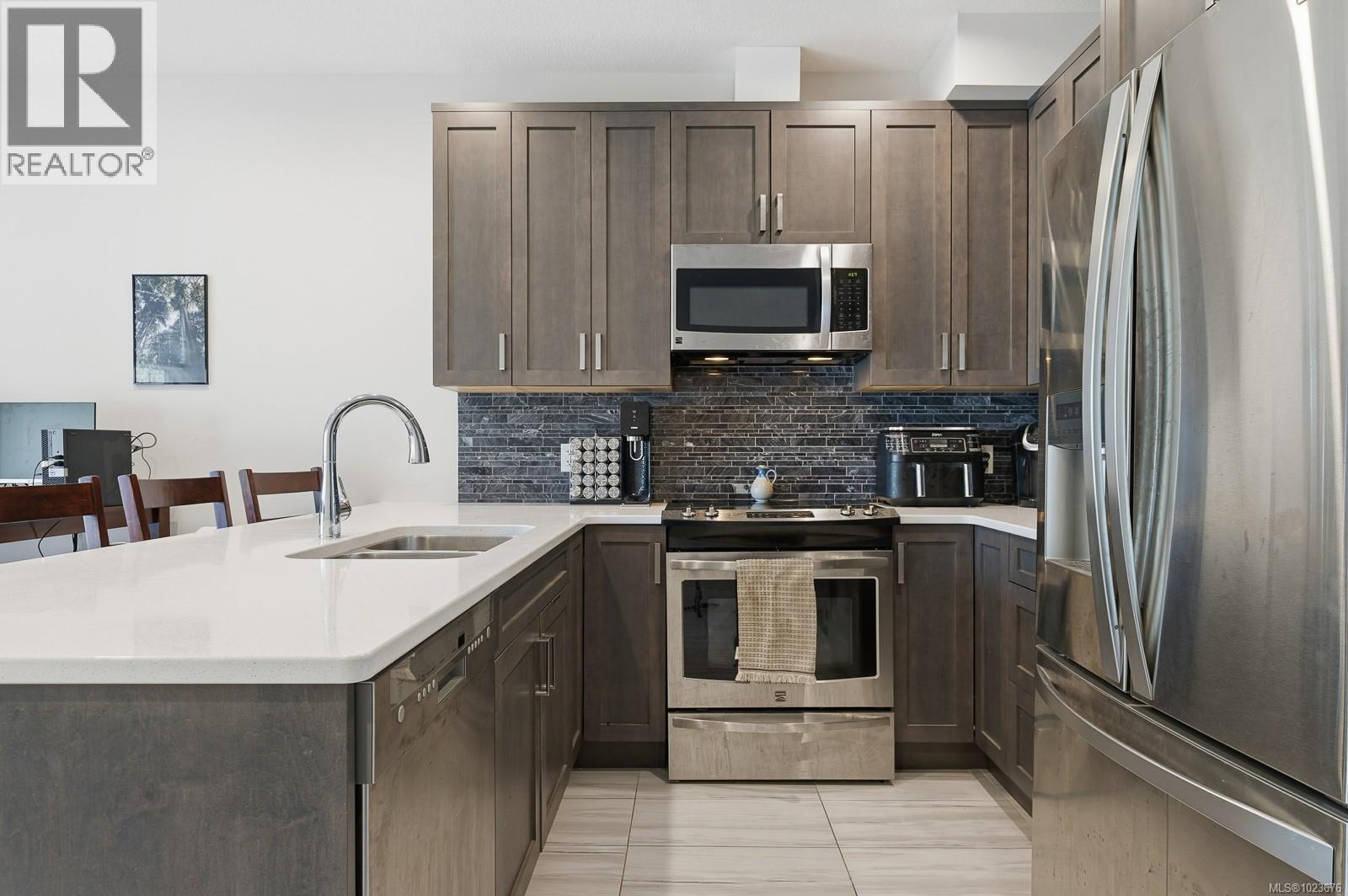 128 6057 Doumont Rd, Nanaimo