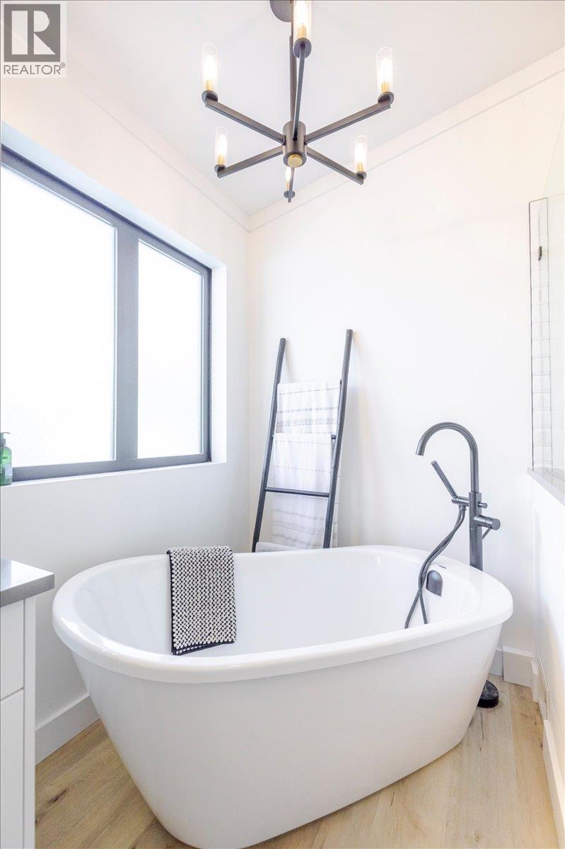 4600 Alpine Way - 46