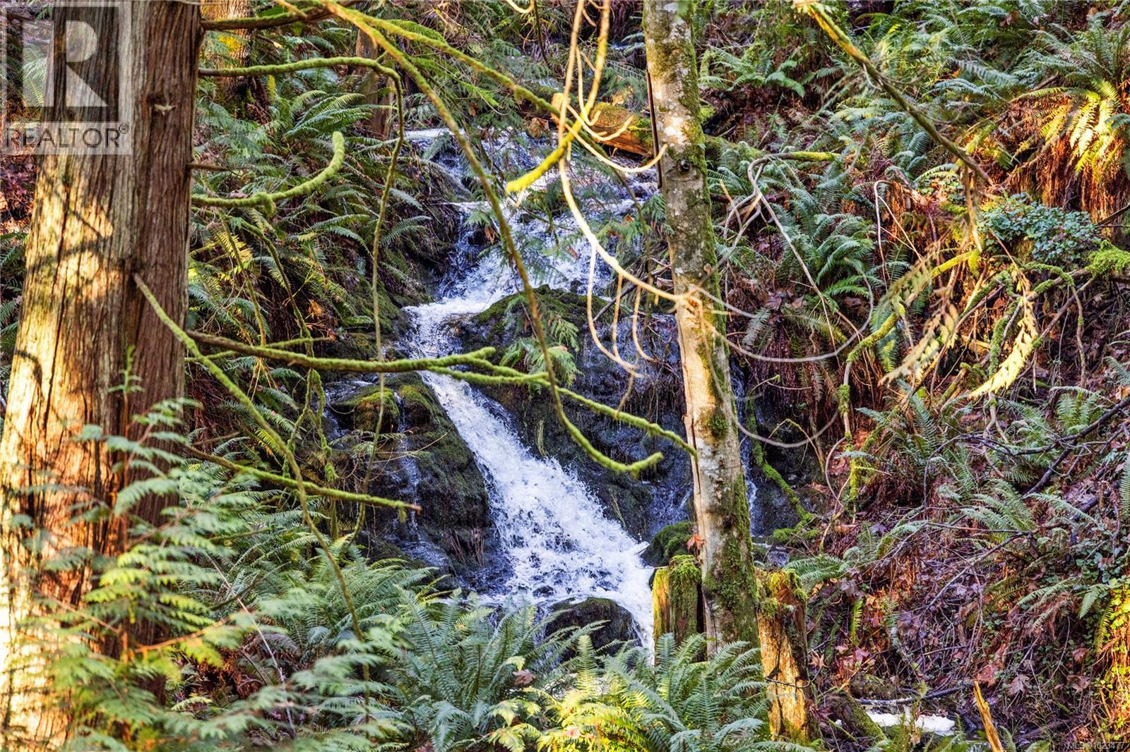 2763 Parker Rd, Nanoose Bay