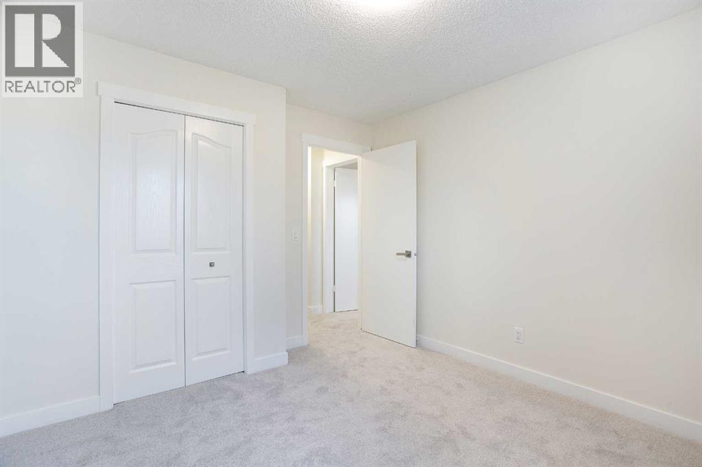 Single Family House for Sale in  Deer Run Drive SE Deer Run Calgary 