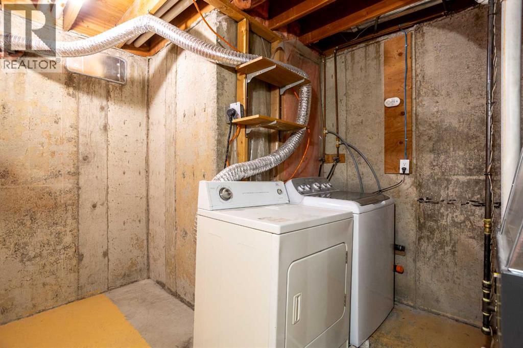 Single Family House for Sale in  Deer Run Drive SE Deer Run Calgary 