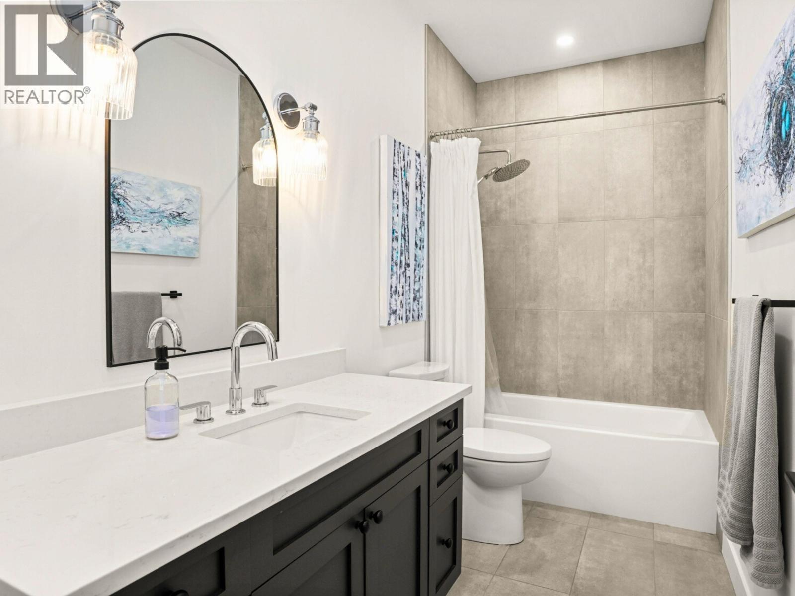 510 JORDAN WAY, Gibsons