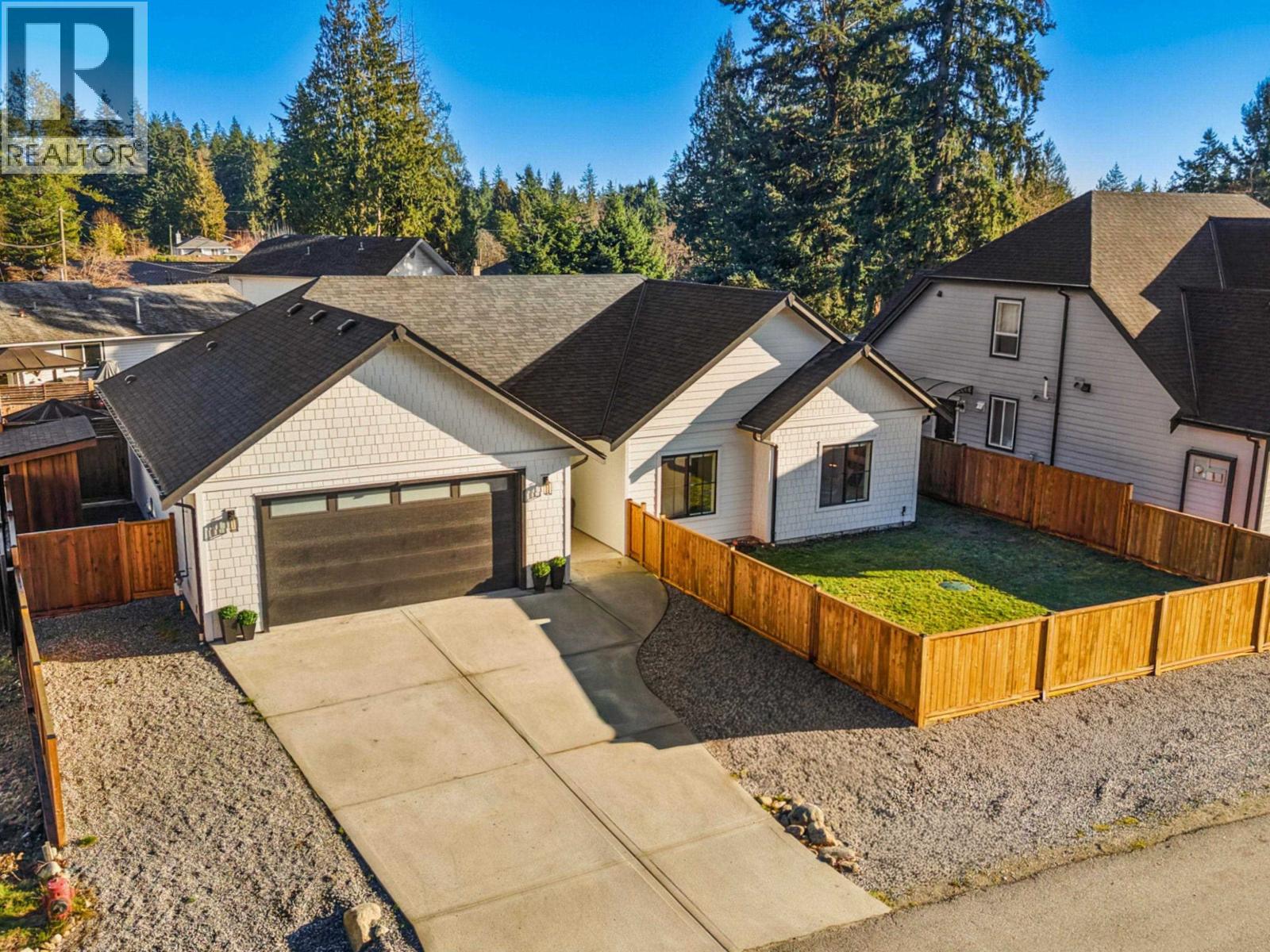 510 JORDAN WAY, Gibsons