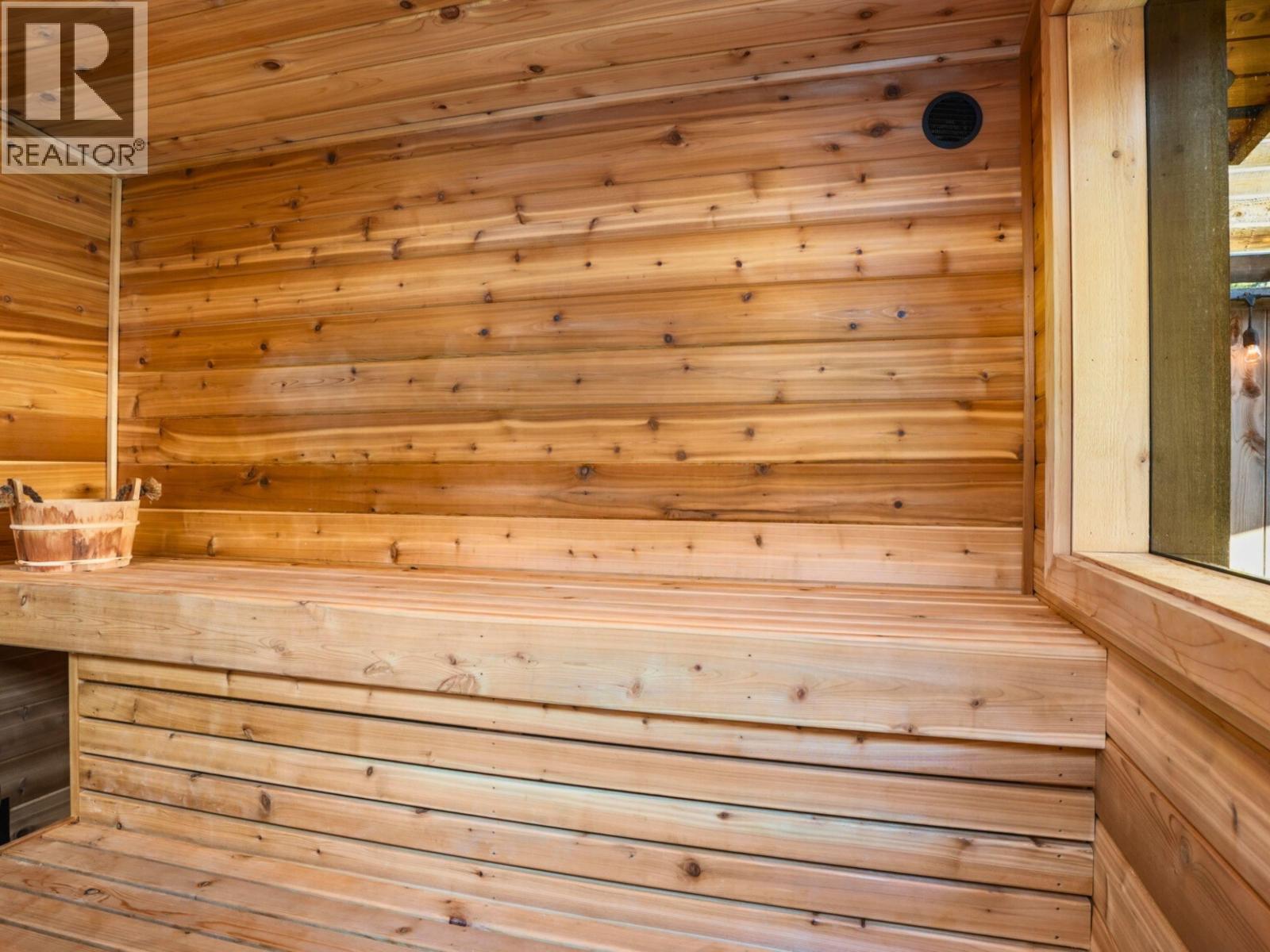 510 JORDAN WAY, Gibsons