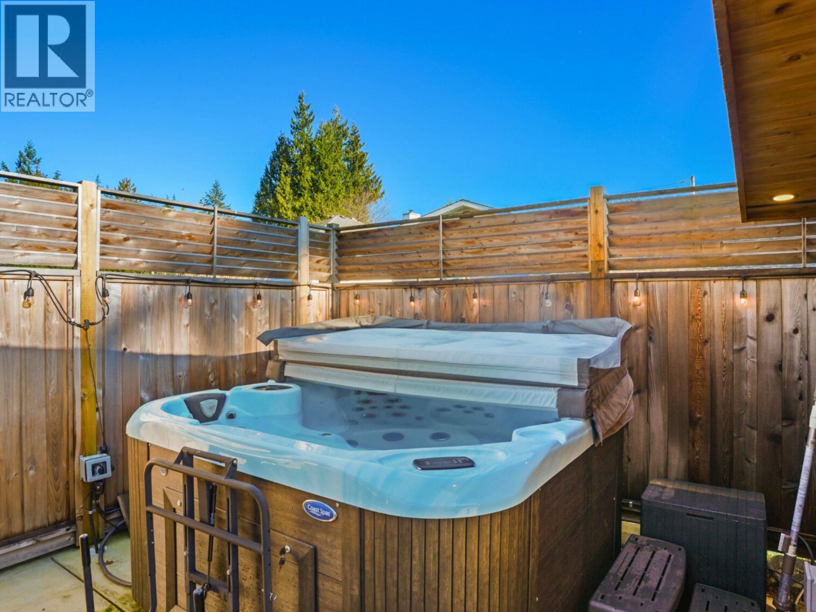 510 JORDAN WAY, Gibsons