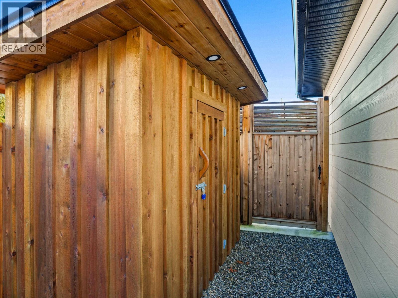 510 JORDAN WAY, Gibsons