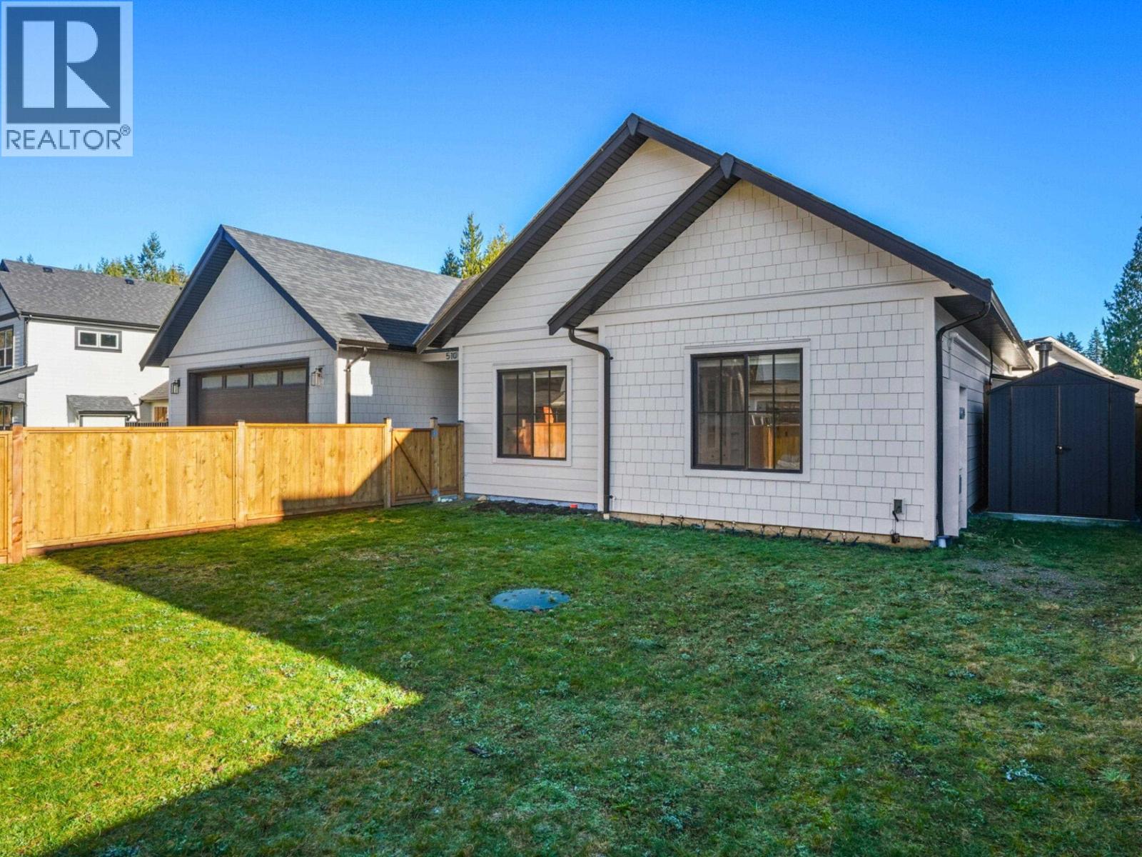 510 JORDAN WAY, Gibsons