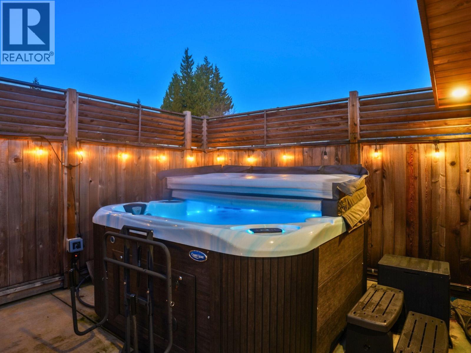 510 JORDAN WAY, Gibsons