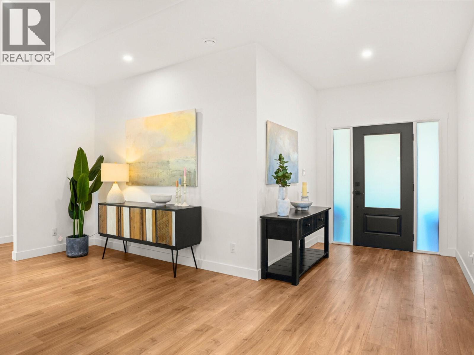 510 JORDAN WAY, Gibsons