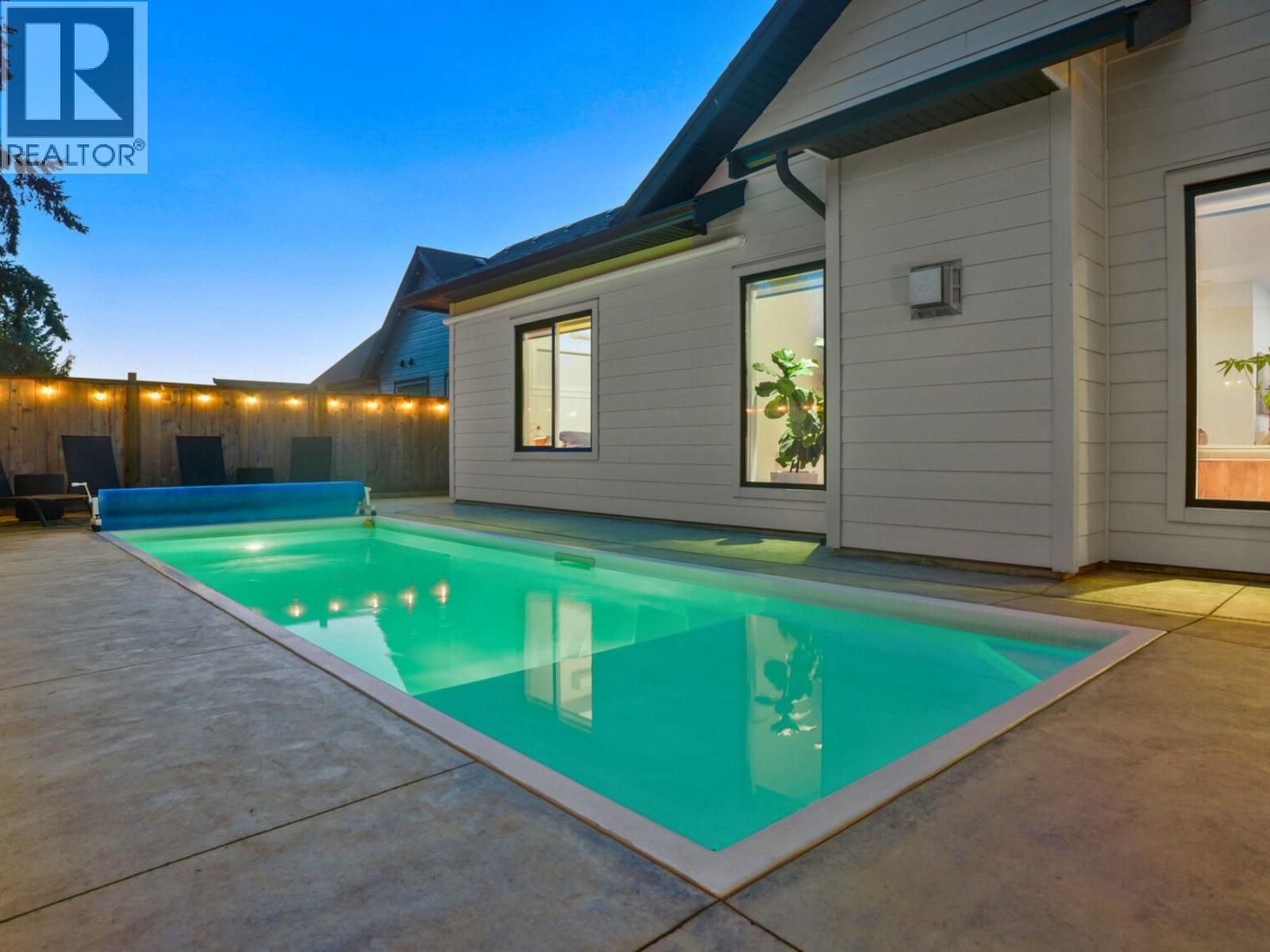 510 JORDAN WAY, Gibsons