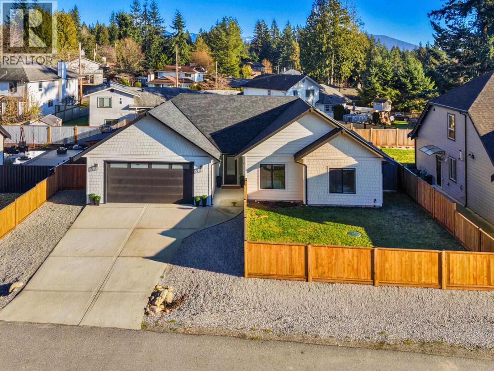 510 JORDAN WAY, Gibsons