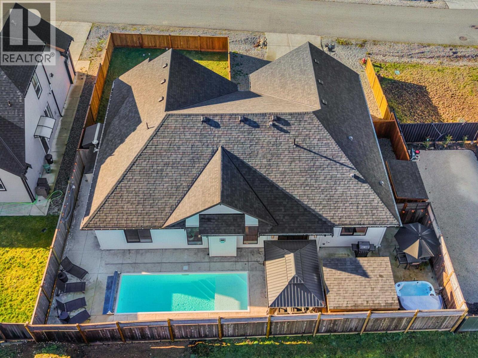 510 JORDAN WAY, Gibsons