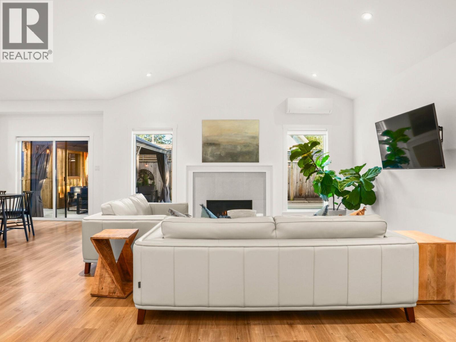 510 JORDAN WAY, Gibsons