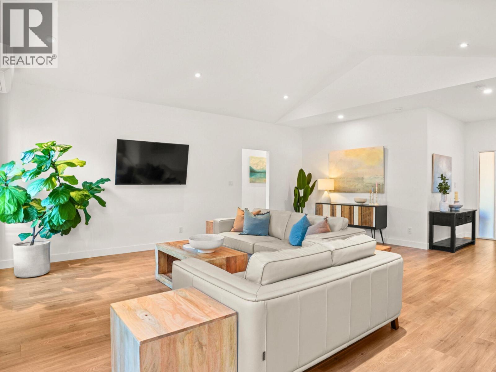 510 JORDAN WAY, Gibsons