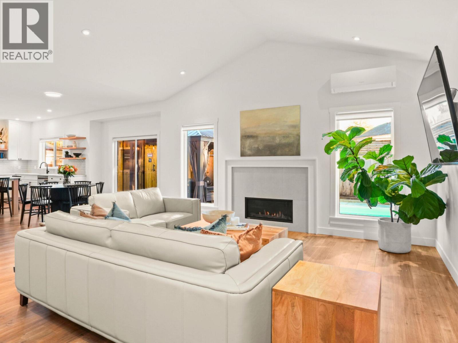 510 JORDAN WAY, Gibsons