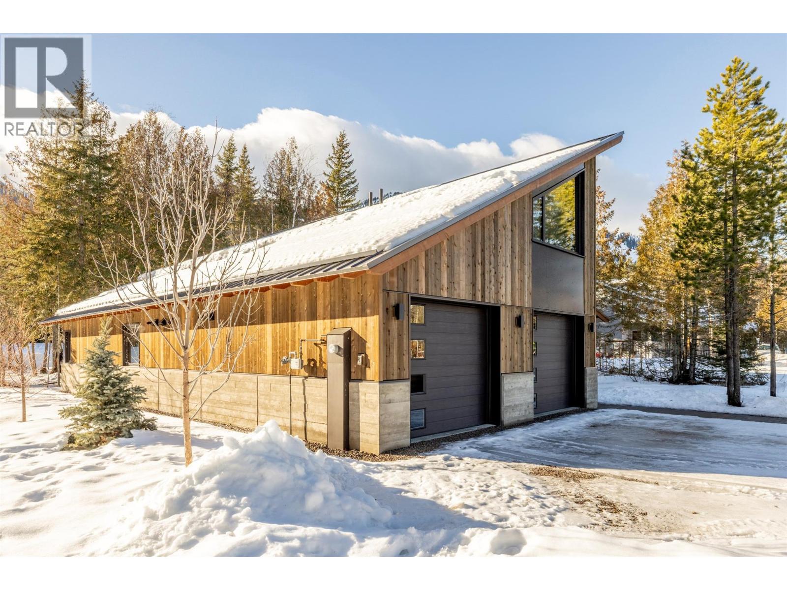 5538 Currie Bowl Way - Photo 4 of 95, Fernie, British Columbia