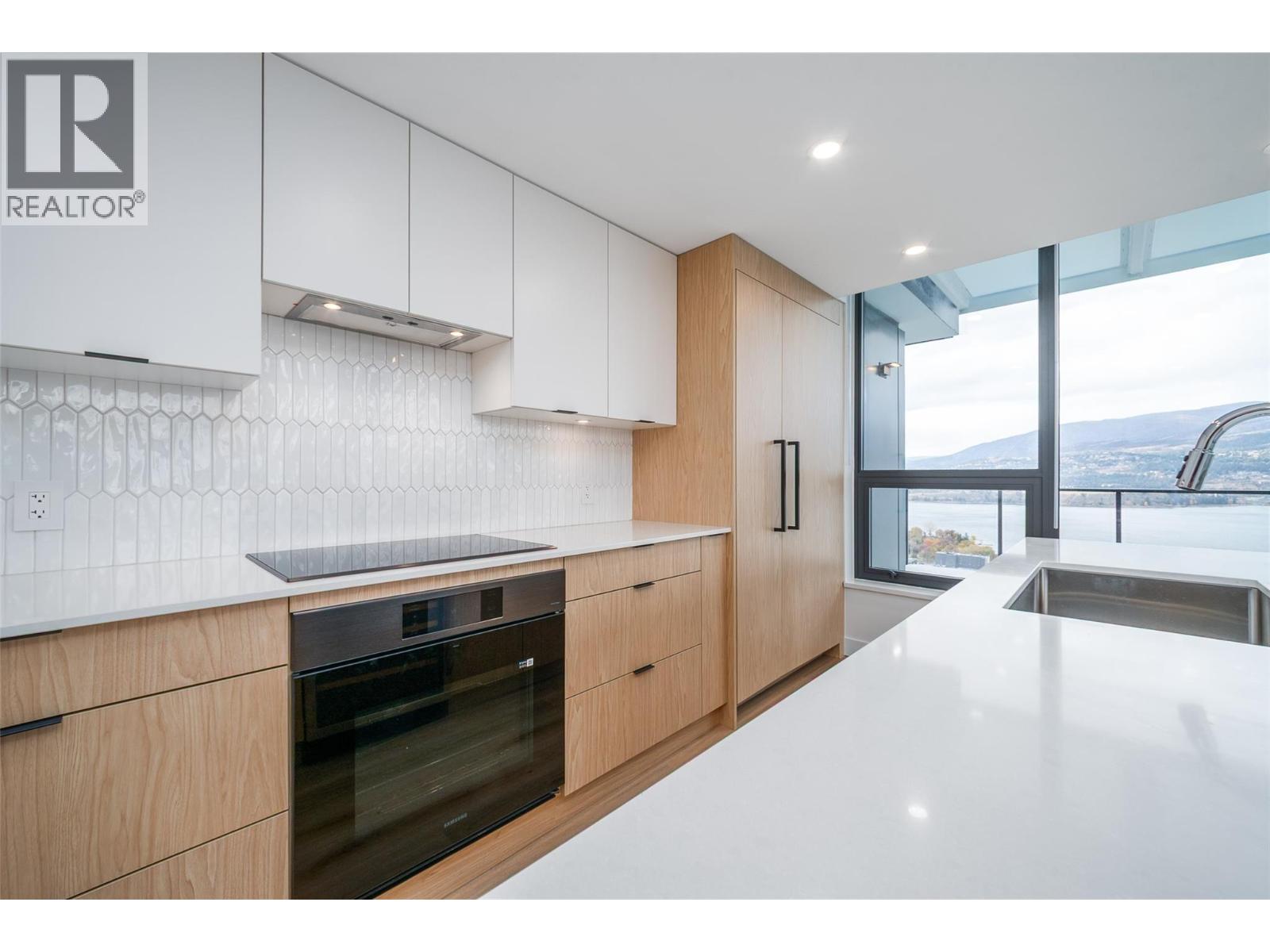 3307 1488 Bertram Street, Kelowna