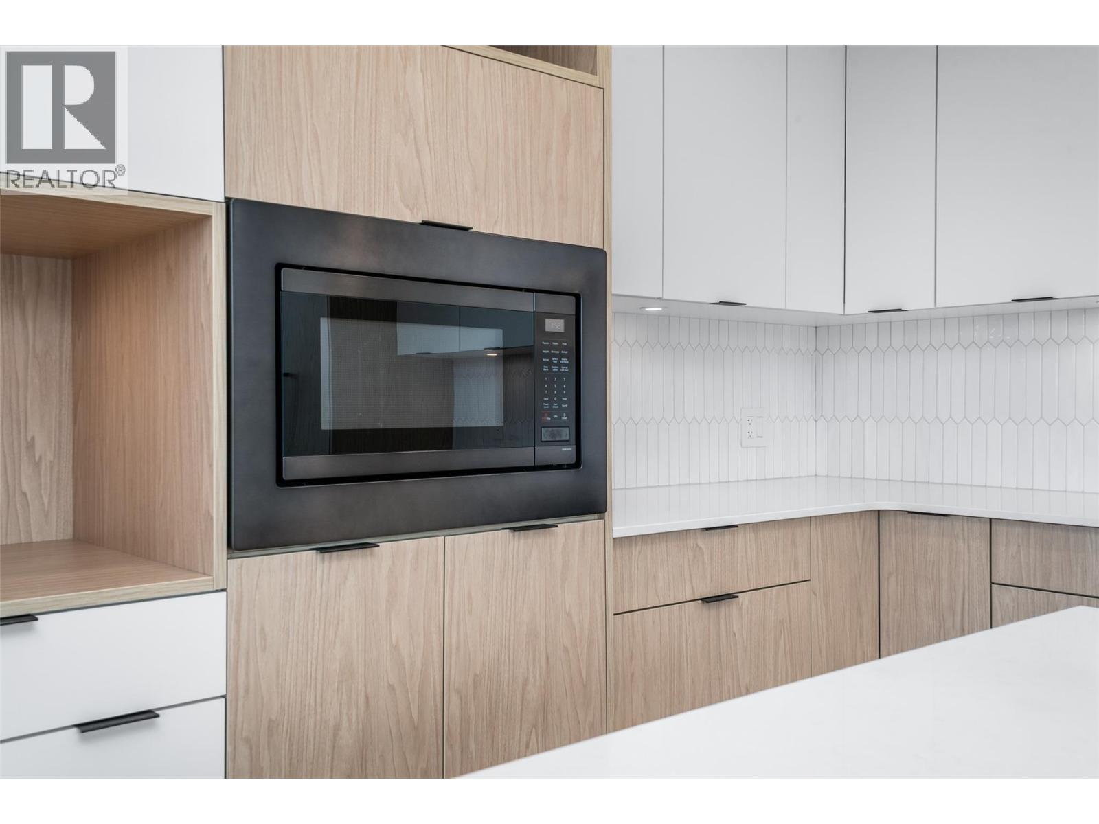 3307 1488 Bertram Street, Kelowna