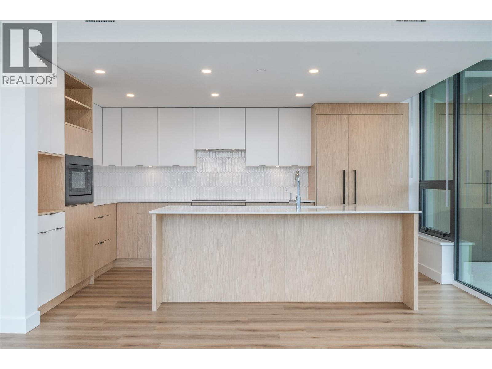 3307 1488 Bertram Street, Kelowna