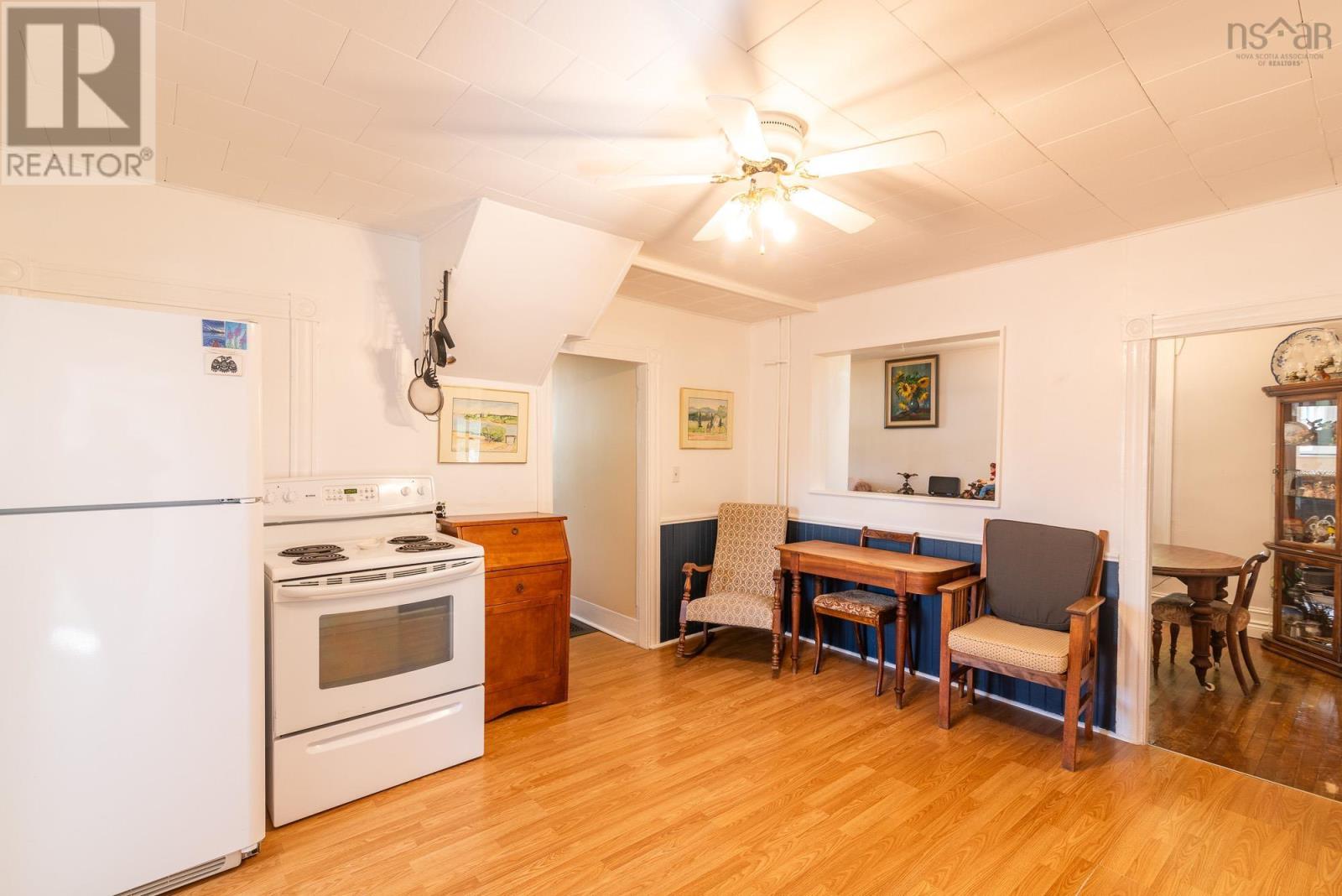 Property 21 of 47 of 28 Maple Avenue