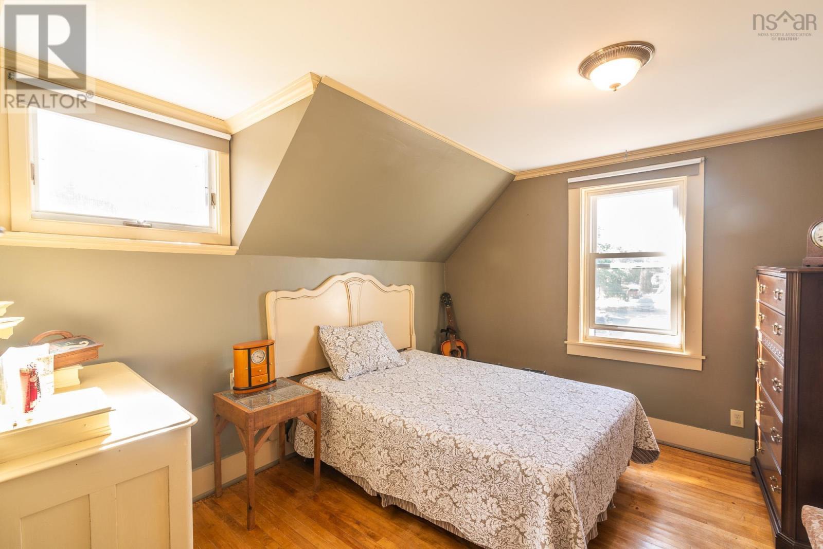 Property 31 of 47 of 28 Maple Avenue