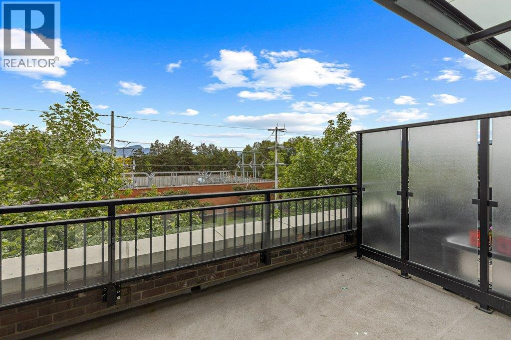 302 1770 Richter Street, Kelowna