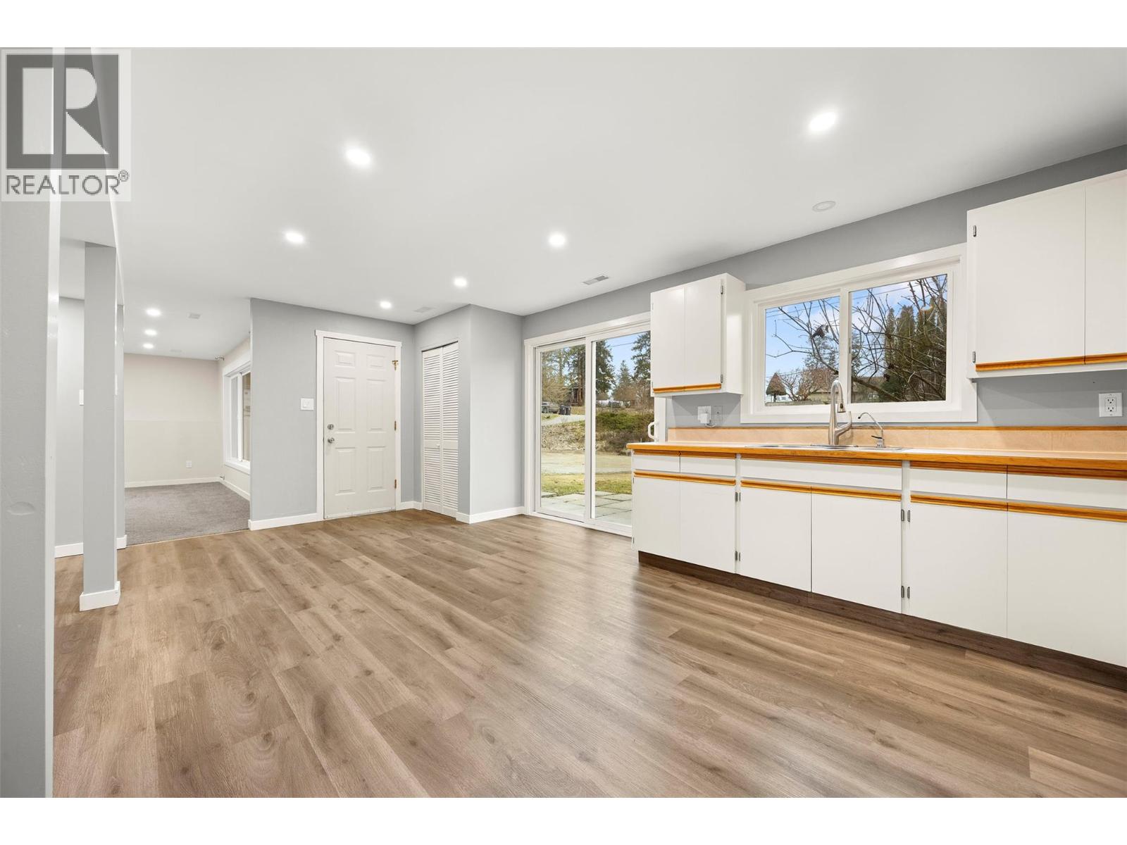  6348 Forest Hill Drive, Peachland