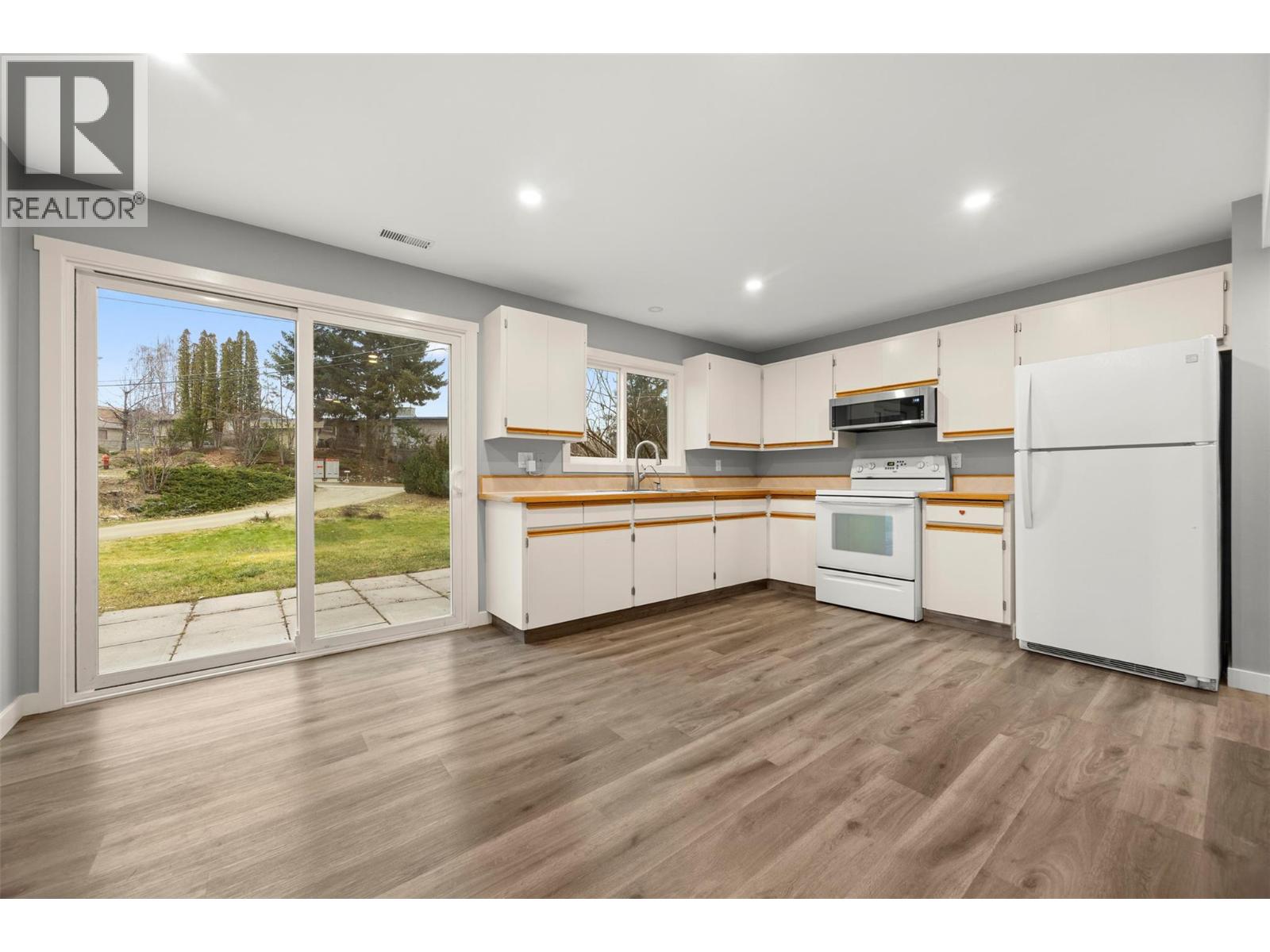 6348 Forest Hill Drive, Peachland