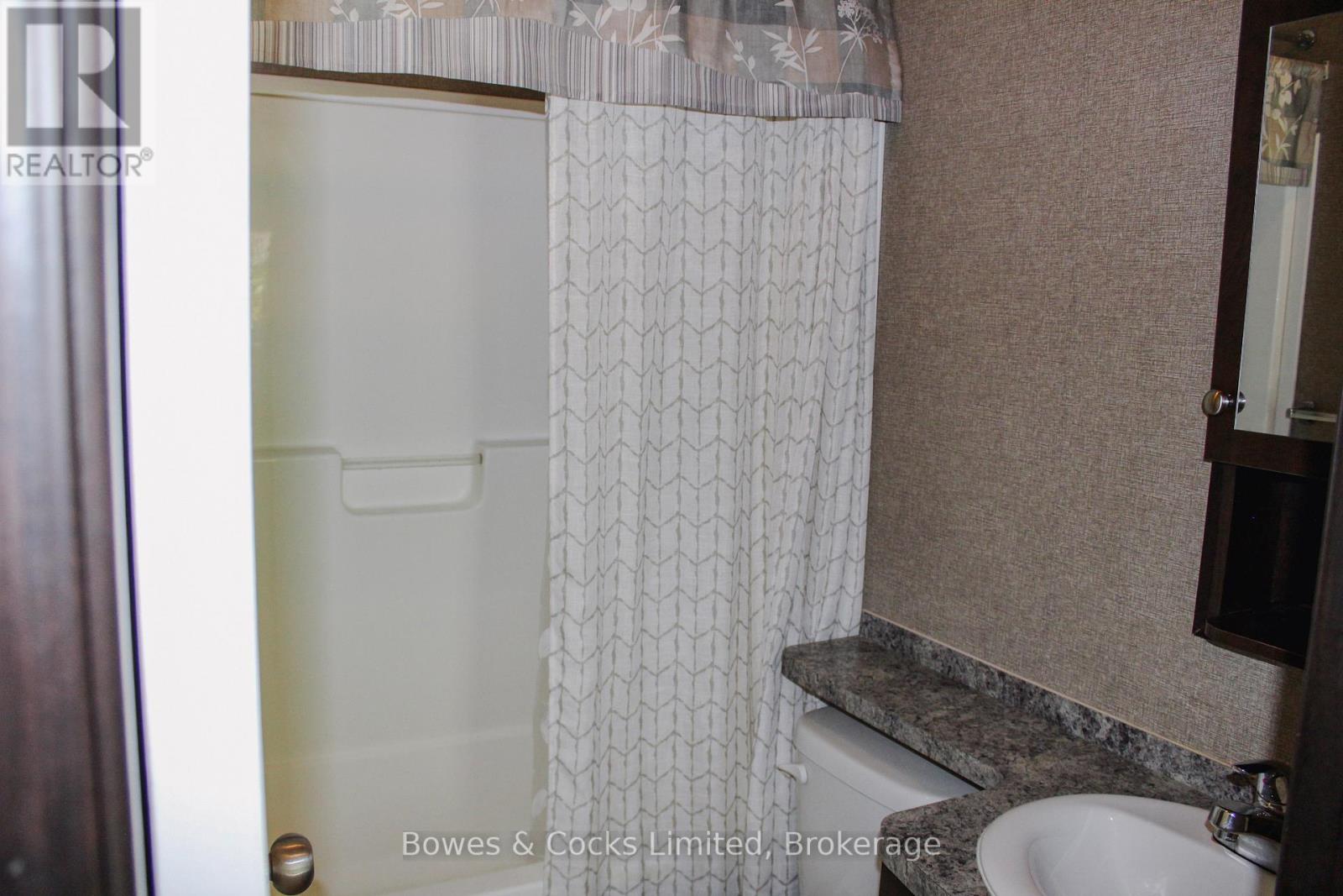 LAWSON CRES. 14 - 1235 VILLIERS LINE — photo 22