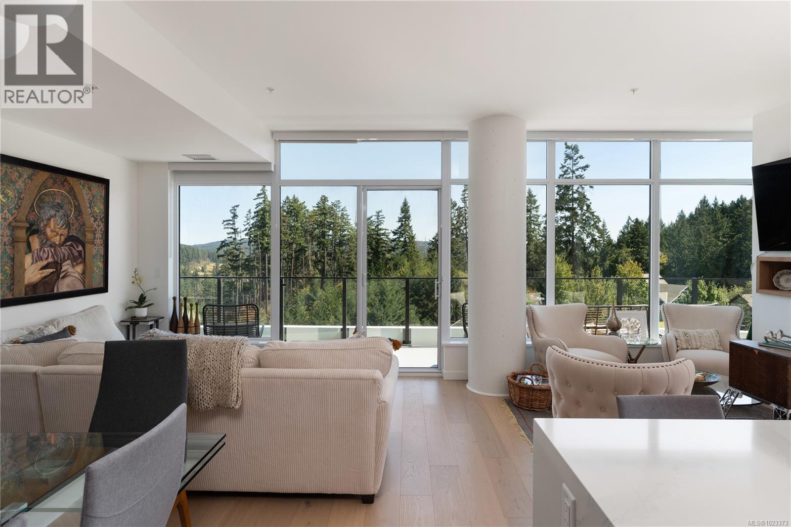 602 2000 Hannington Road, Langford