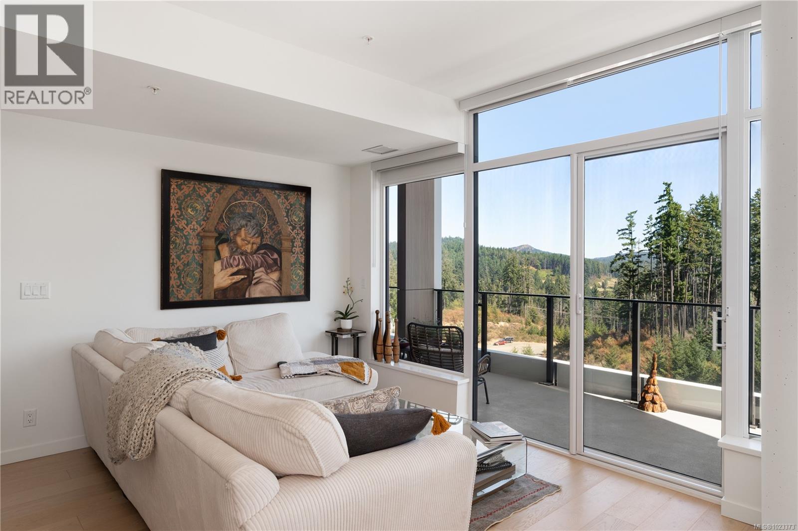 602 2000 Hannington Road, Langford