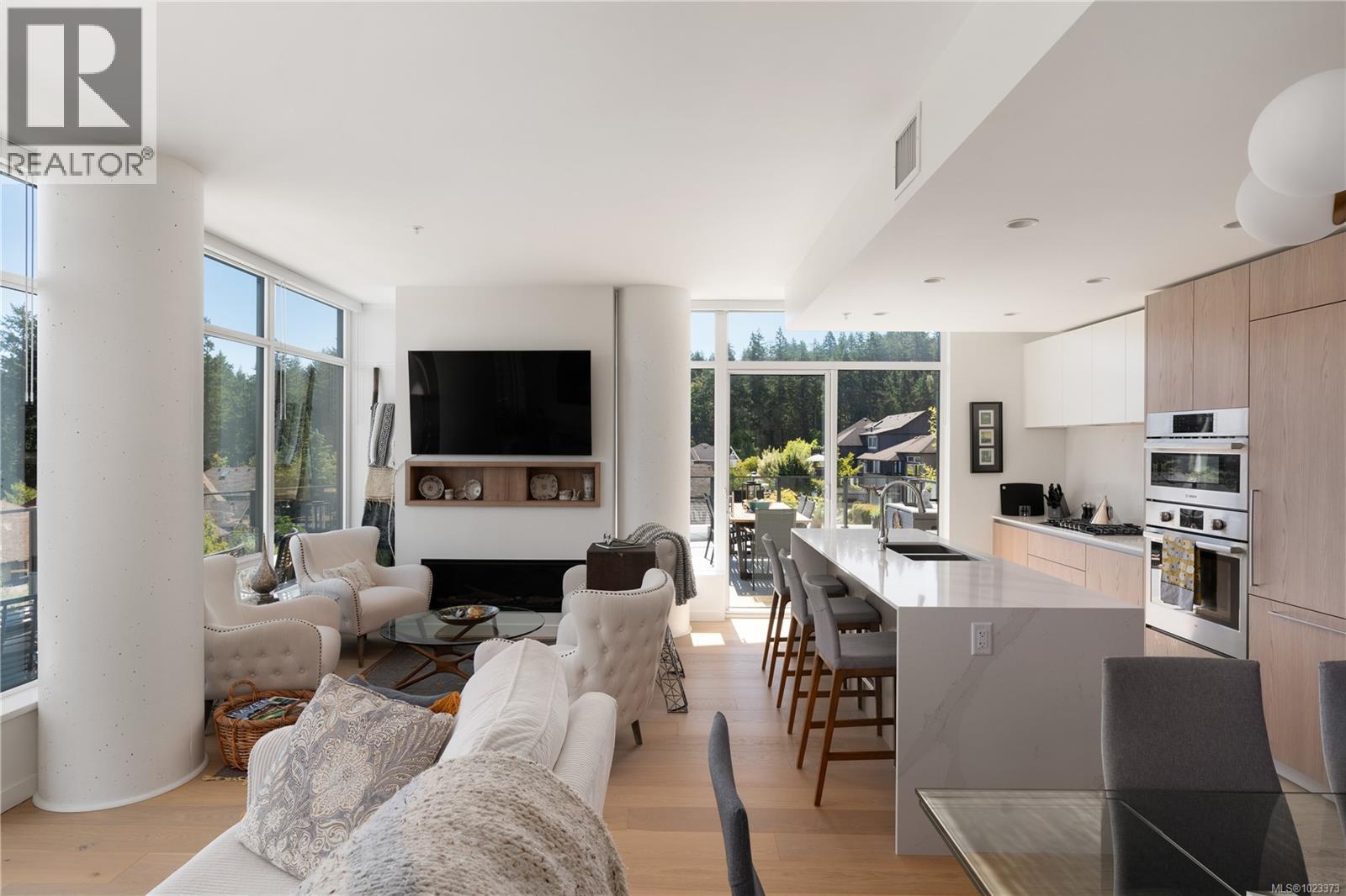 602 2000 Hannington Road, Langford