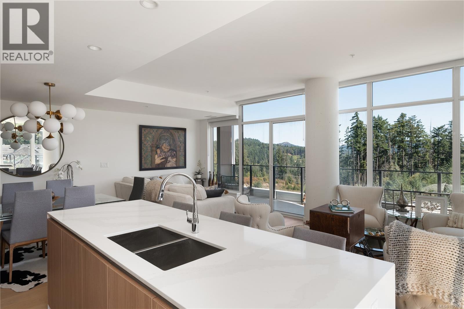 602 2000 Hannington Road, Langford