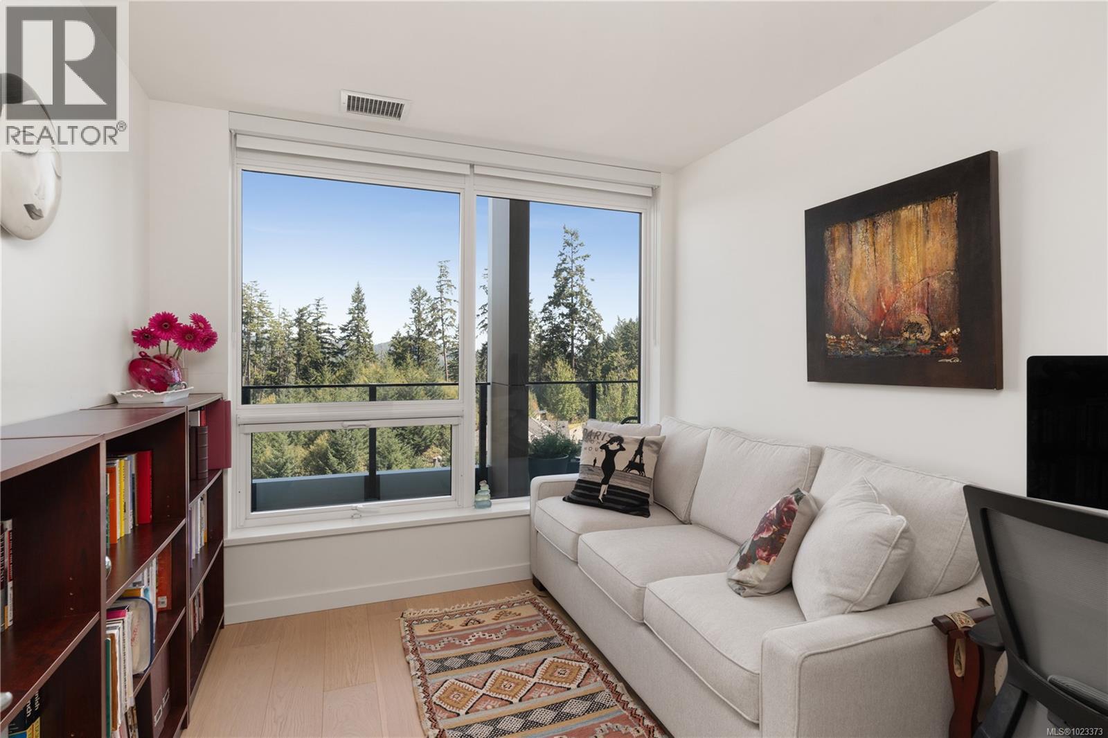 602 2000 Hannington Road, Langford