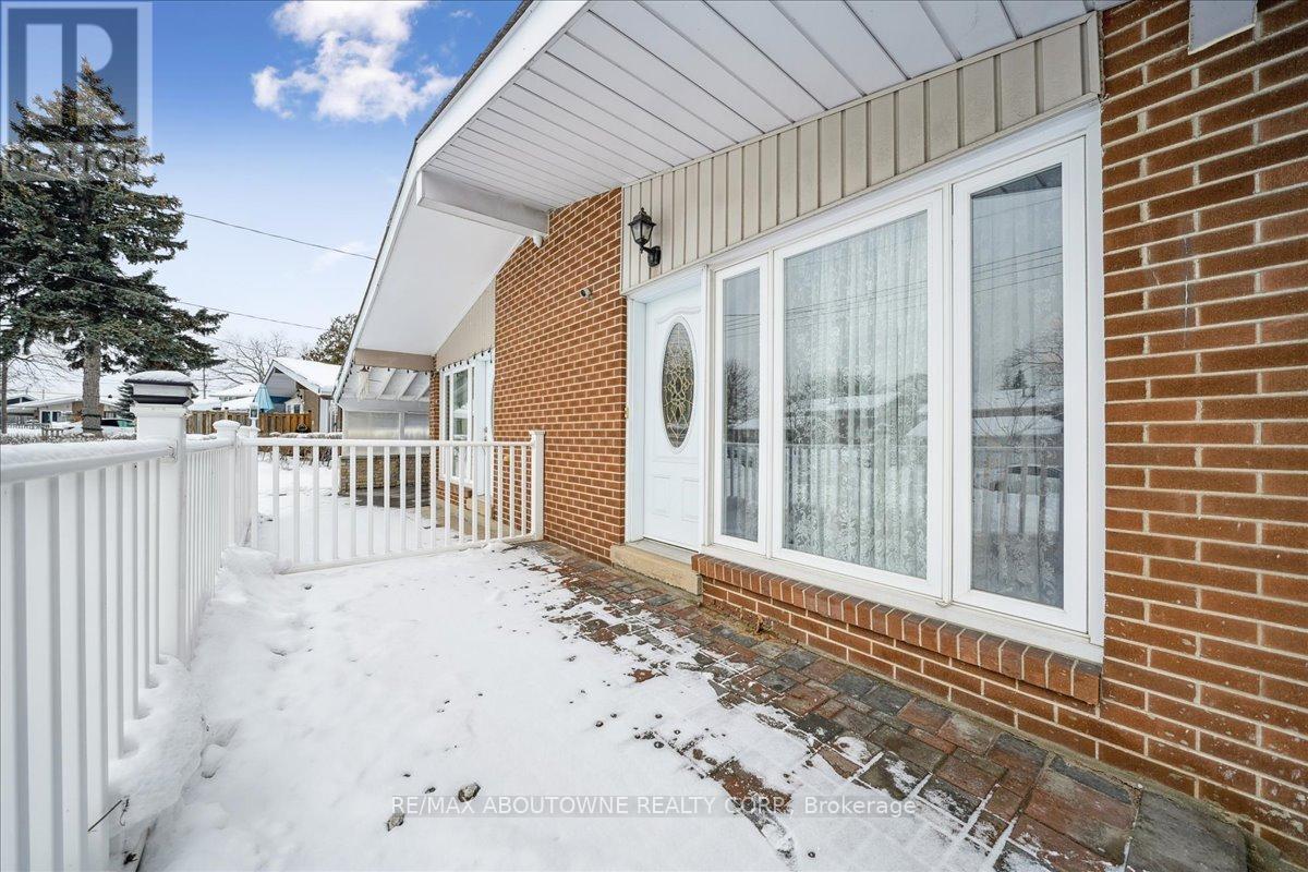 72 DOGWOOD CRESCENT - Photo 2 of 27, Toronto (Bendale), Ontario