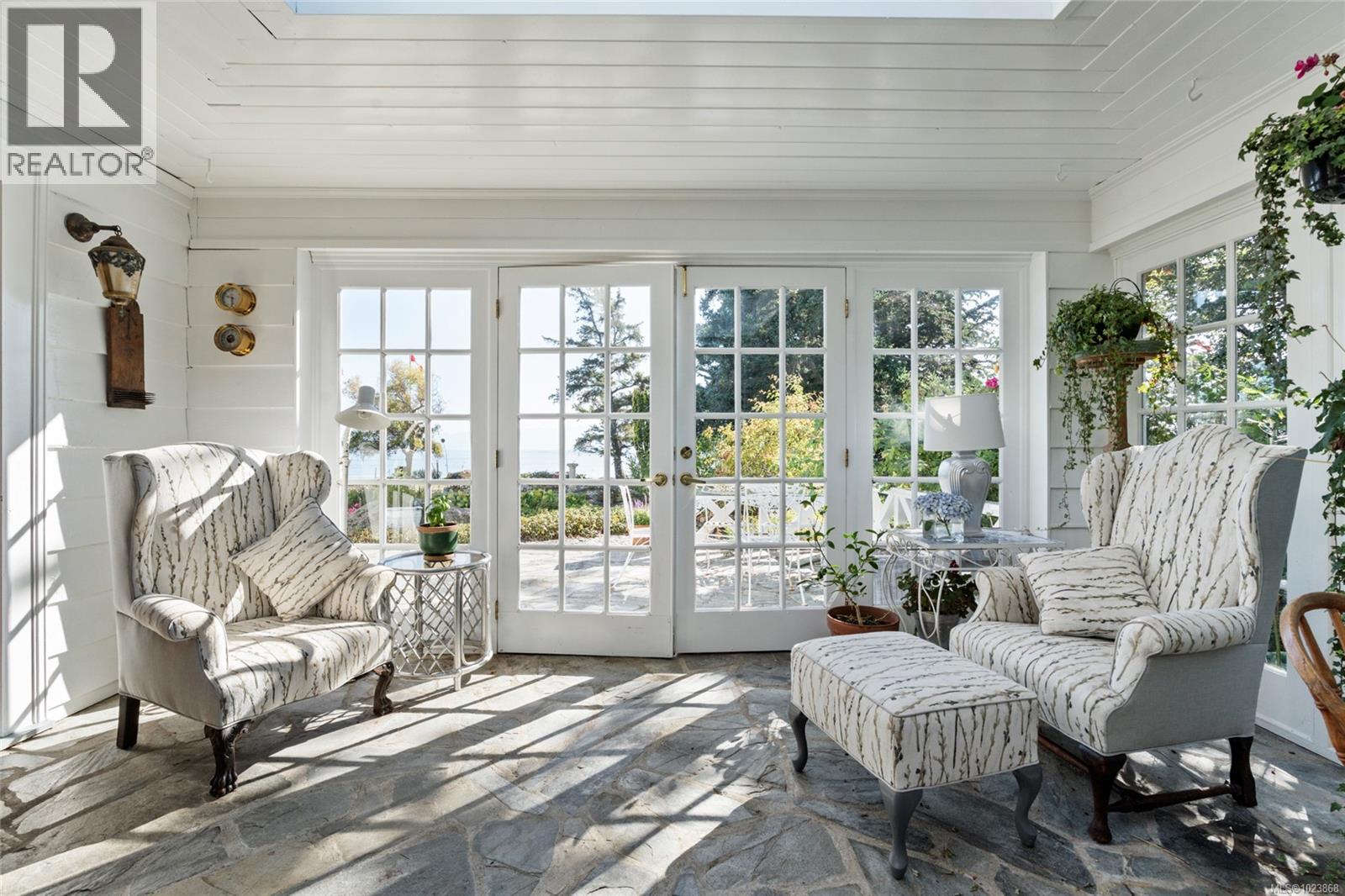  3045 McAnally Road, Saanich