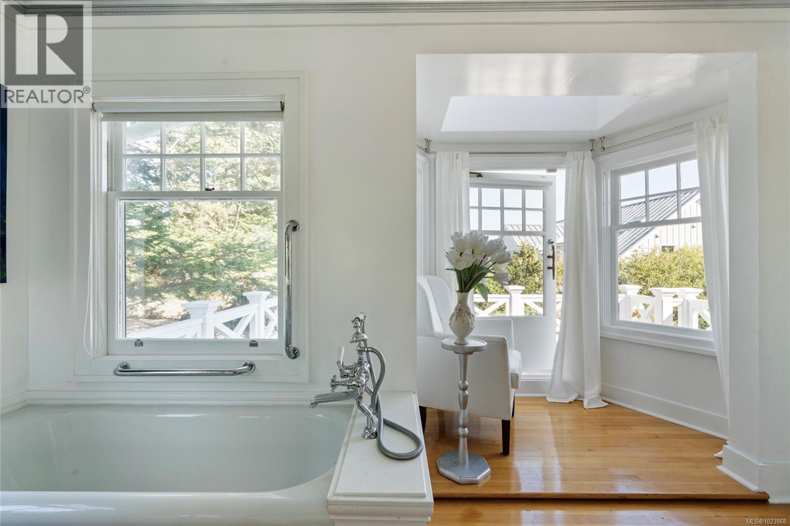  3045 McAnally Road, Saanich