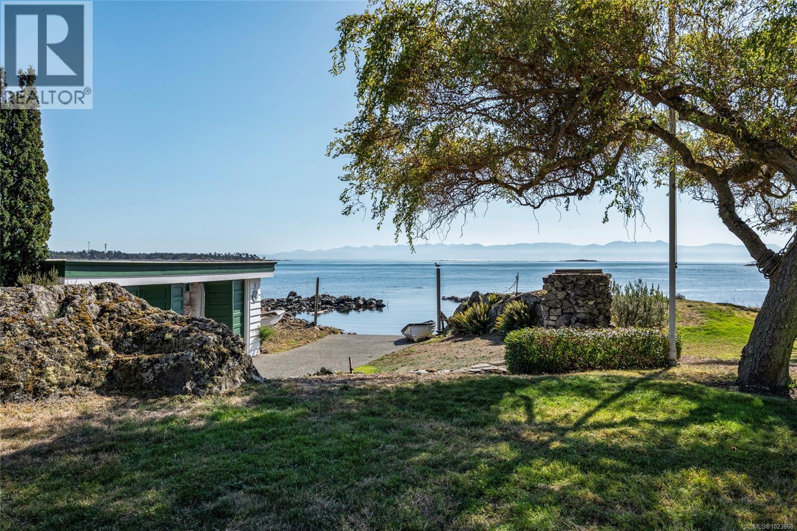  3045 McAnally Road, Saanich