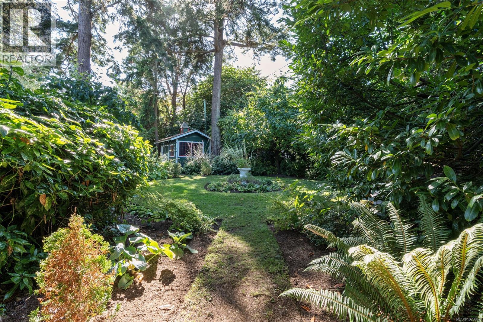  3045 McAnally Road, Saanich