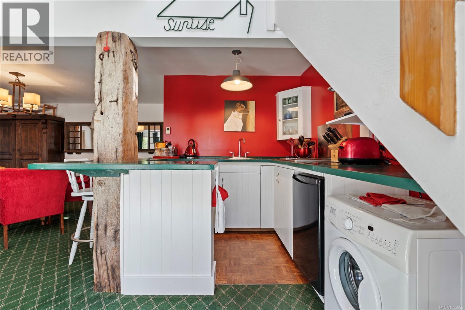  3045 McAnally Road, Saanich