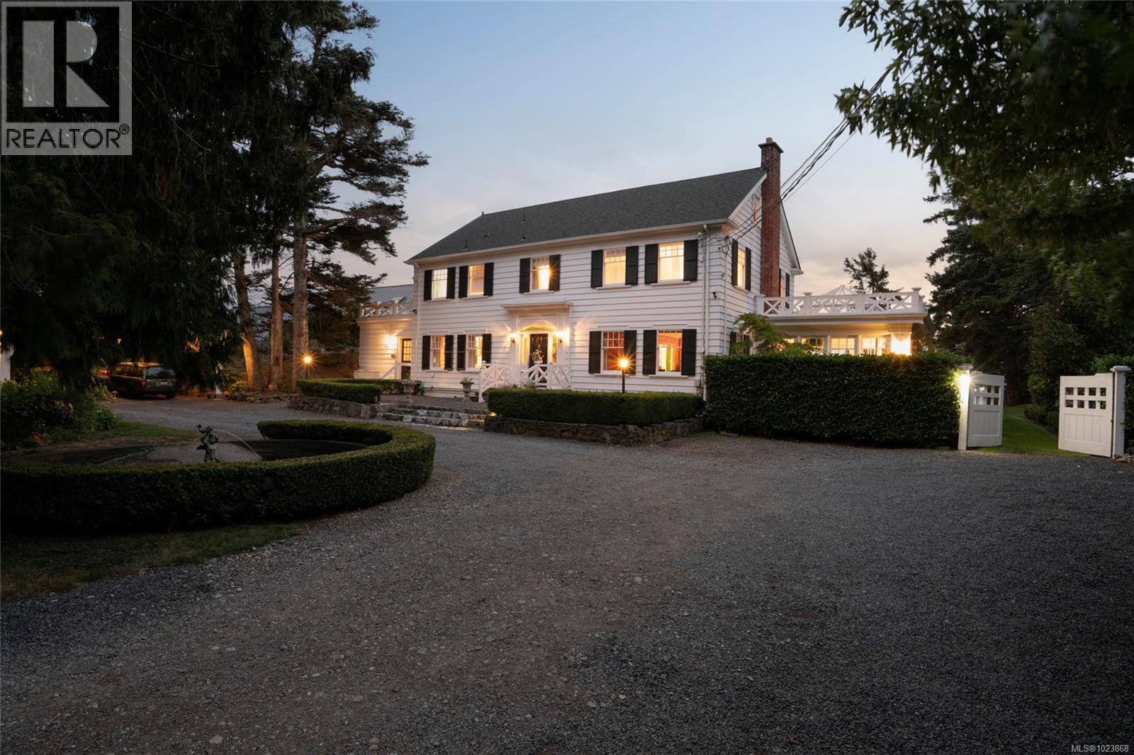  3045 McAnally Road, Saanich