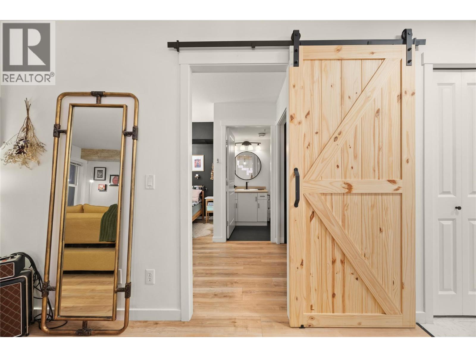 210 1481 Glenmore Road North, Kelowna