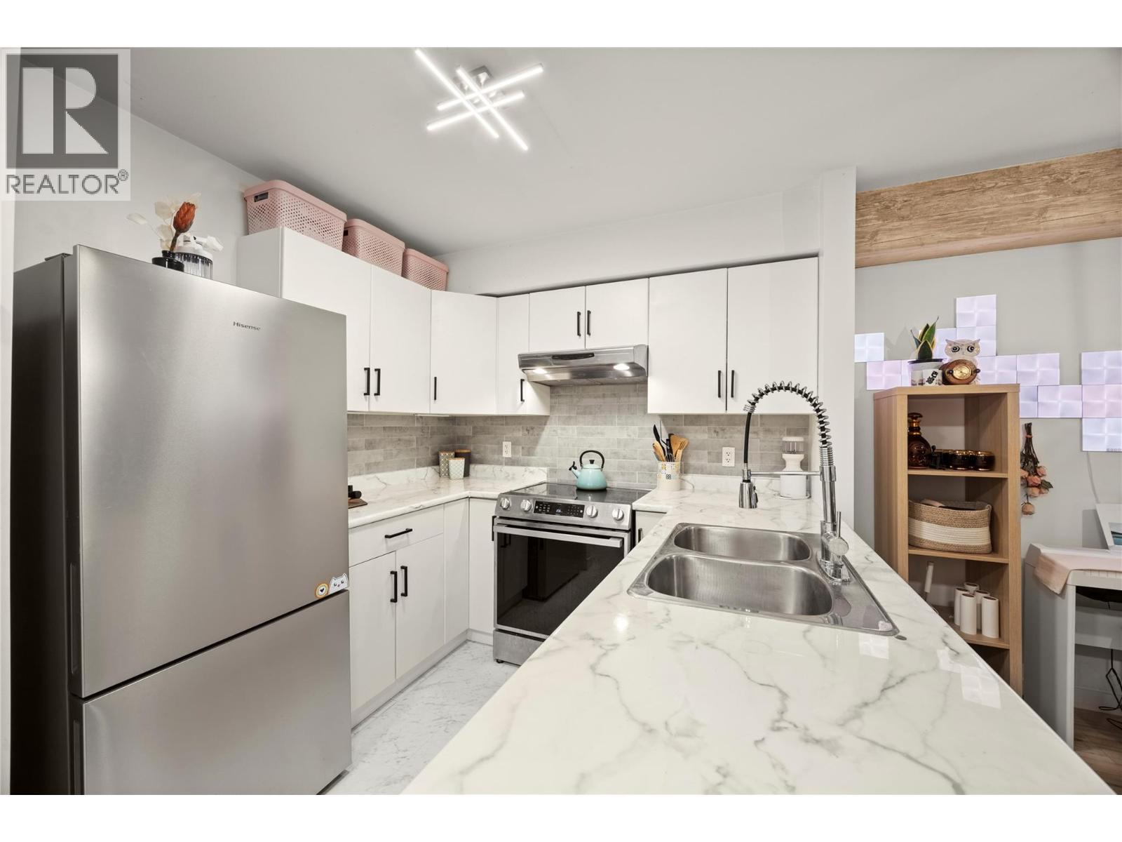 210 1481 Glenmore Road North, Kelowna