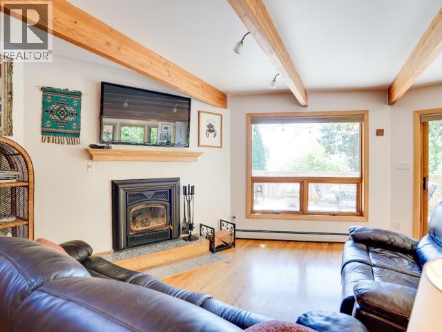 12205 SCOTCH FIR POINT RD, Powell River