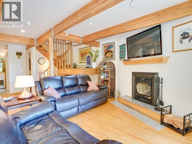 12205 SCOTCH FIR POINT RD, Powell River