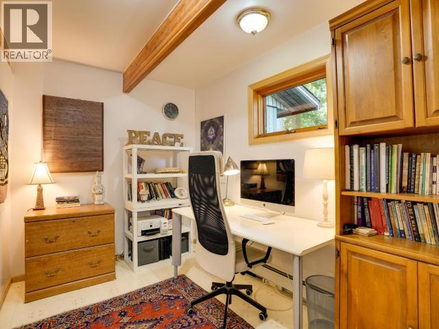 12205 SCOTCH FIR POINT RD, Powell River