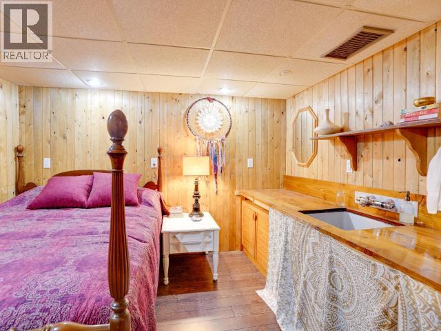 12205 SCOTCH FIR POINT RD, Powell River