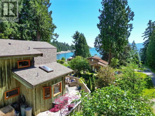 12205 SCOTCH FIR POINT RD, Powell River