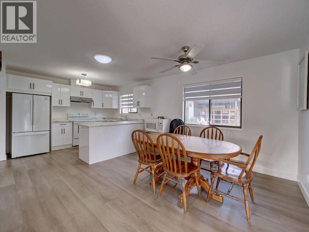 776 SEACOT WAY, Gibsons