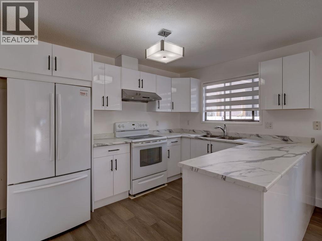 776 SEACOT WAY, Gibsons